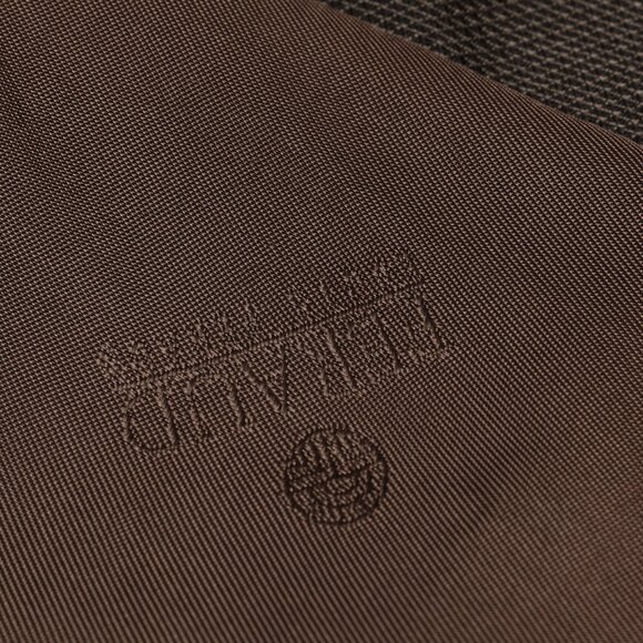 Louis Féraud (France) 90s, Sharkskin Wool, German Licensing, Post-Couture - Picture 12 of 12